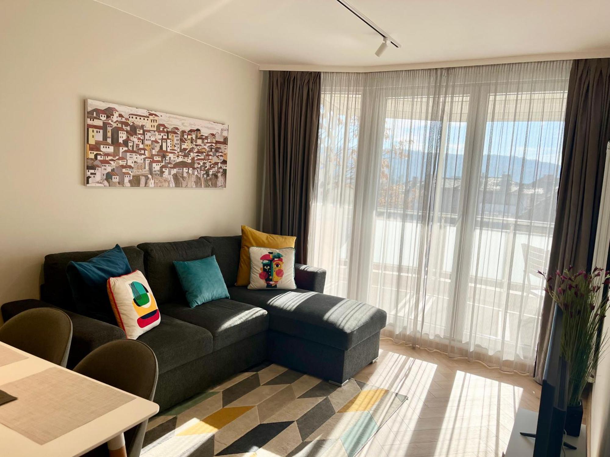 Parkcentral Luxury In City Center 7 Veliko Tarnovo Exterior photo